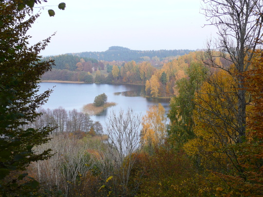 Widok z Góry Zamkowej na jezioro Jegłówek