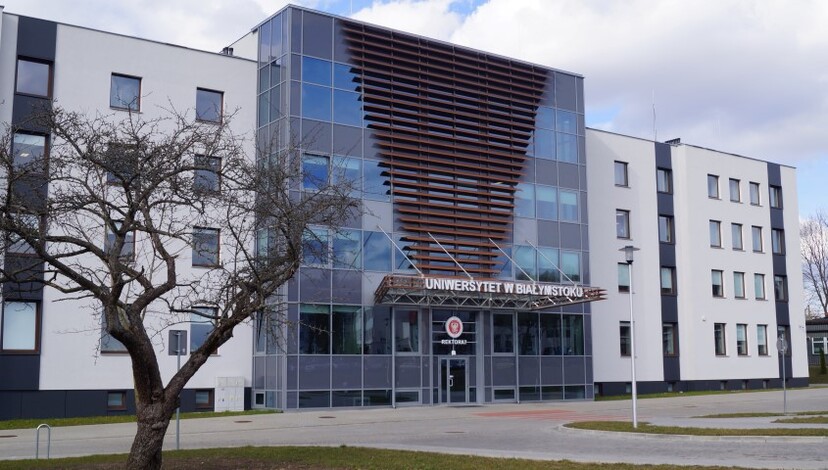 Budynek rektoratu Uniwersytetu w Białymstoku.jpg