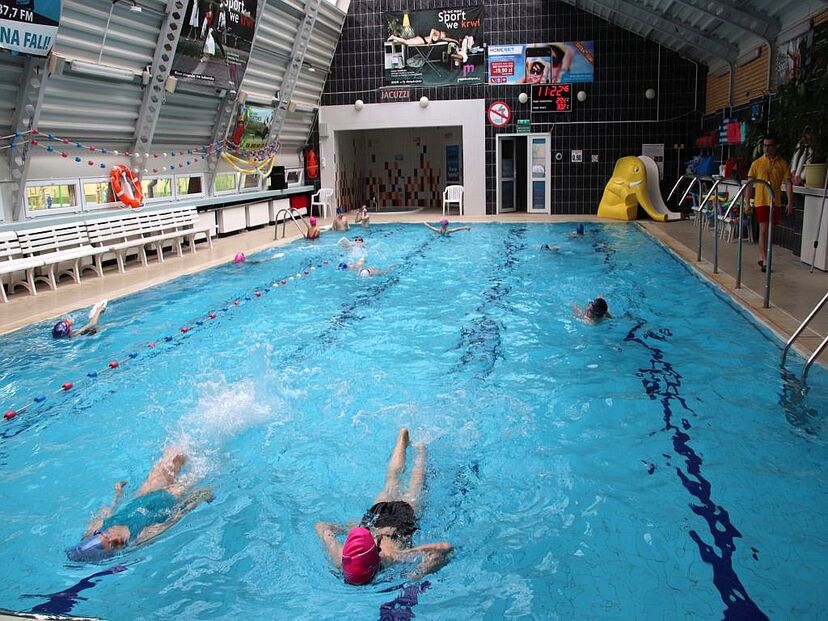 Duży basen na Pływalni Kameralnej przy ulicy Mazowieckiej 39c w Białymstoku