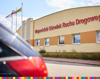 Zdjęcie budynku Wojewódzkiego Ośrodka Ruchu Drogowego.