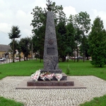 Obelisk Piłsudskiego w Filipowie.