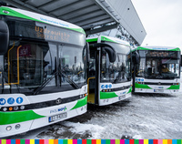 Trzy autobusy na placu dworca PKS Białystok