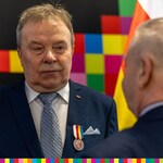 Waldemar Droziński rozmawia z wicemarszałekiem Markiem Olbrysiem