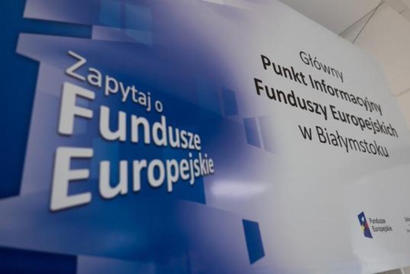 Ścianka informująca o Głównym Punkcie Informacji o Funduszach Europejskich