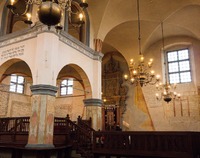 Wnętrze tykocińskiej synagogi.
