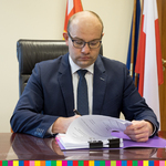 Artur Kosicki, Marszałek Województwa Podlaskiego podpisujący umowy. 
