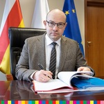 Marszałek Artur Kosicki podpisał umowę na inwestycje w gminach Jasionówka oraz Michałowo oraz remont meczetu w Bohonikach