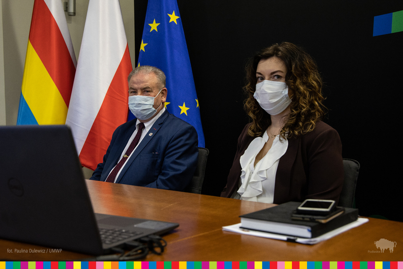 Wicemarszałek Marek Olbryś i dyrektor Anna Krysztopik - konferencja Ministerstwa Klimatu i Środowiska