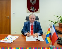 Marek Olbryś, Wicemarszałek Województwa Podlaskiego, podpisuje umowę o dofinansowanie