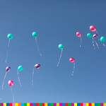 Balony unoszące się do góry w powietrzu