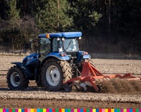 Traktor na polu