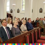 Uczestnicy wydarzenia podczas mszy